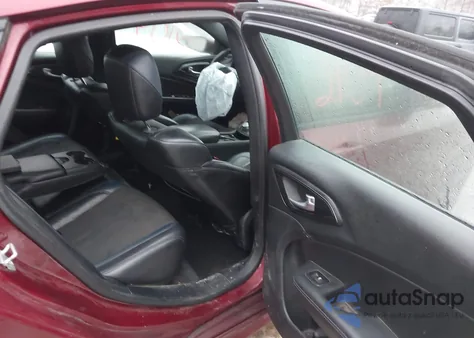 2015 Chrysler 200 S из США, поврежденный, VIN 1C3CCCBB8FN696479